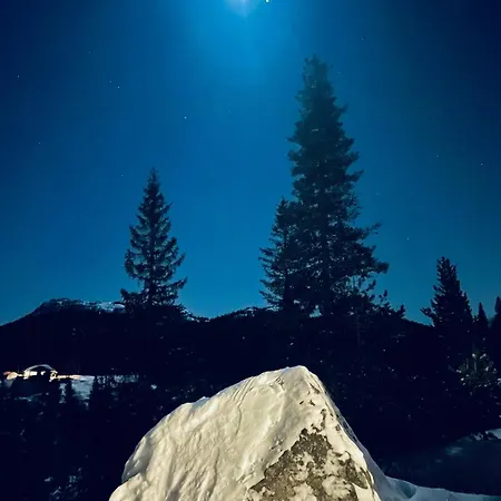 Architect In Kong Raval's Realm *